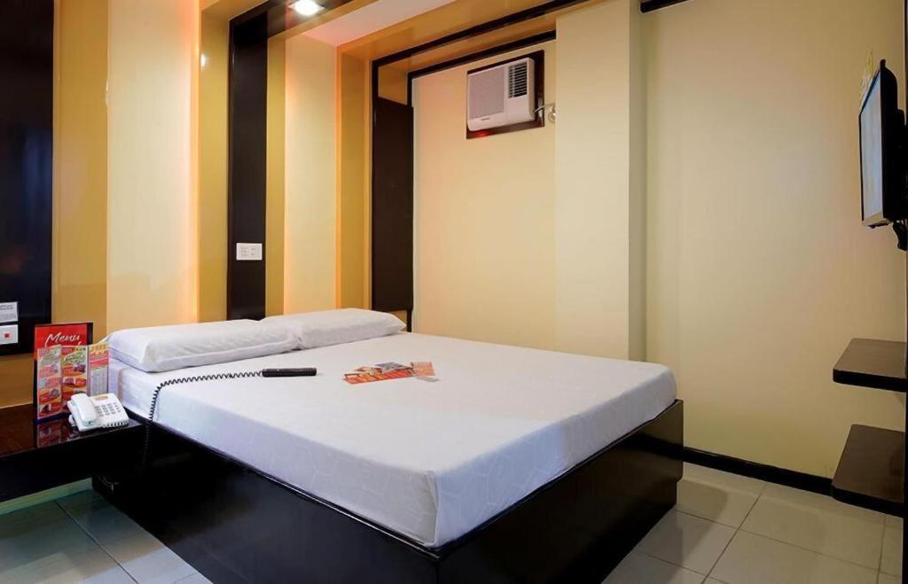 Hotel Sogo Tarlac Exterior photo